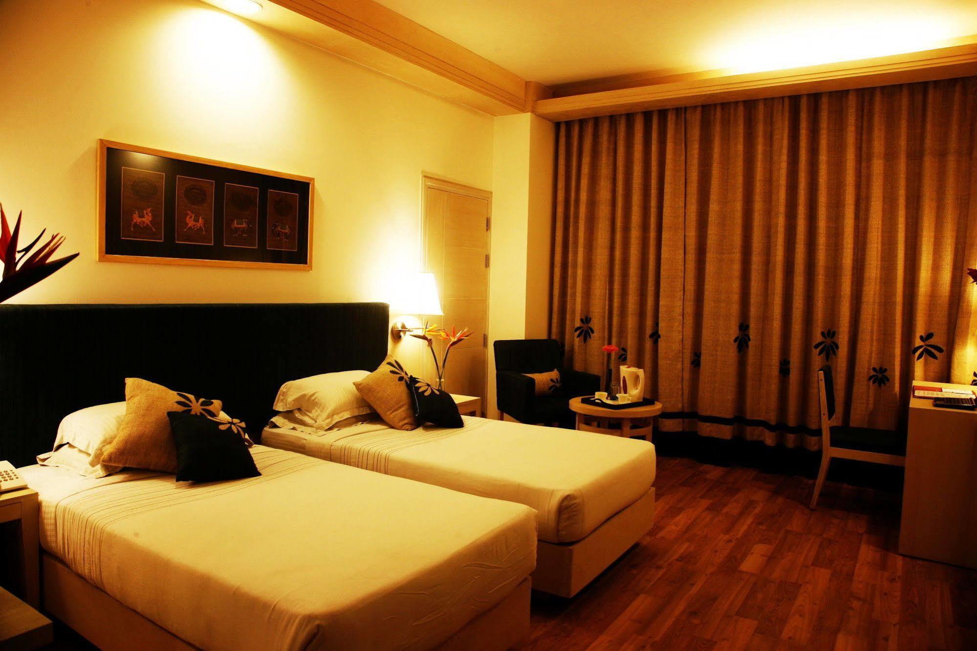 Treehouse Hotel Club & Spa Dharuhera Luaran gambar