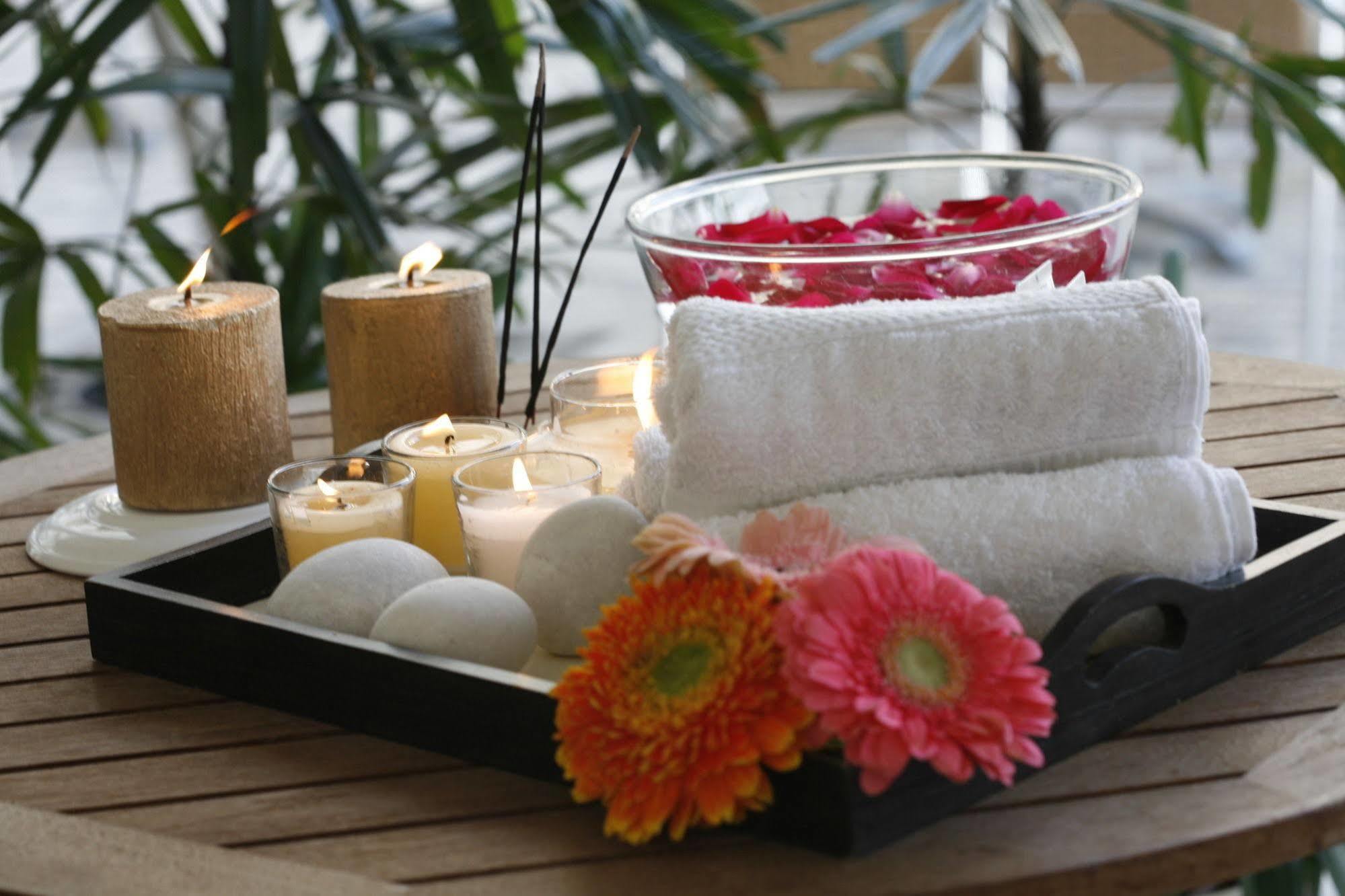 Treehouse Hotel Club & Spa Dharuhera Luaran gambar